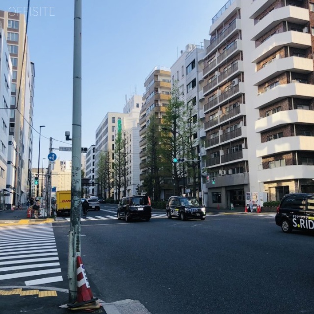 第16スカイビル　前面道路