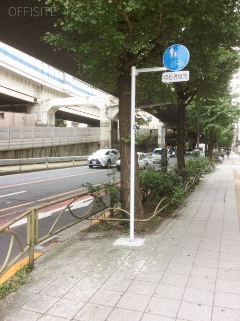 TOYAビル ビル周辺道路