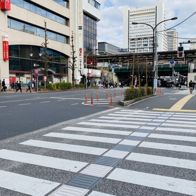 立川ビル ビル前面道路