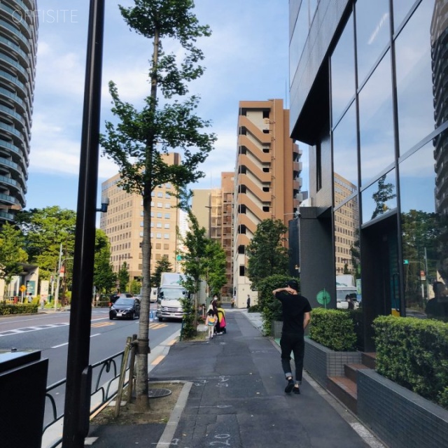 磯田ビル ビル前面道路