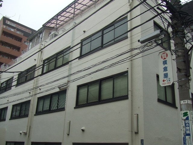 泉ビル 外観