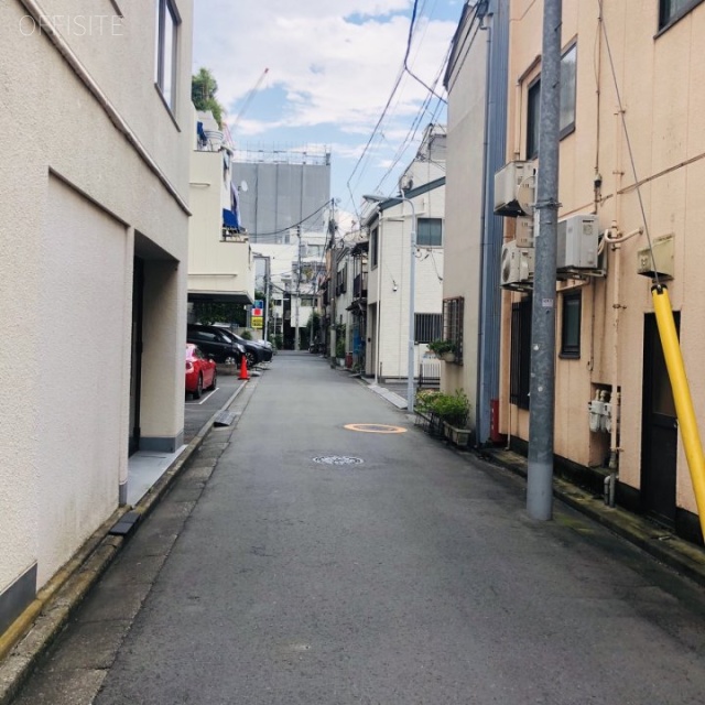 津多屋第二ビル ビル前面道路