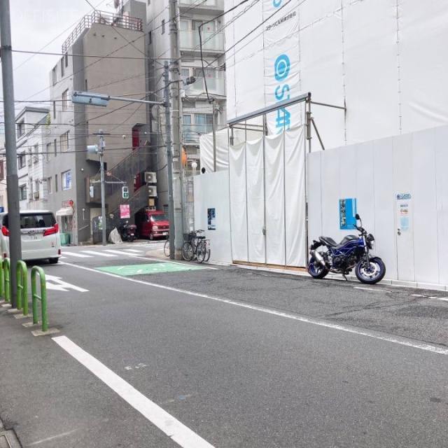 東麻布一丁目ビル ビル前面道路