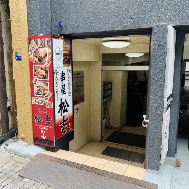 赤坂泉屋ビル エントランス