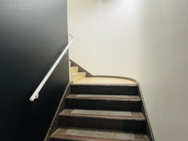 TK猿楽町ビル　階段