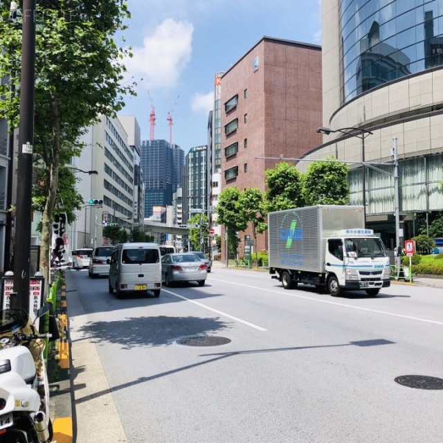 鈴木ビル ビル前面道路