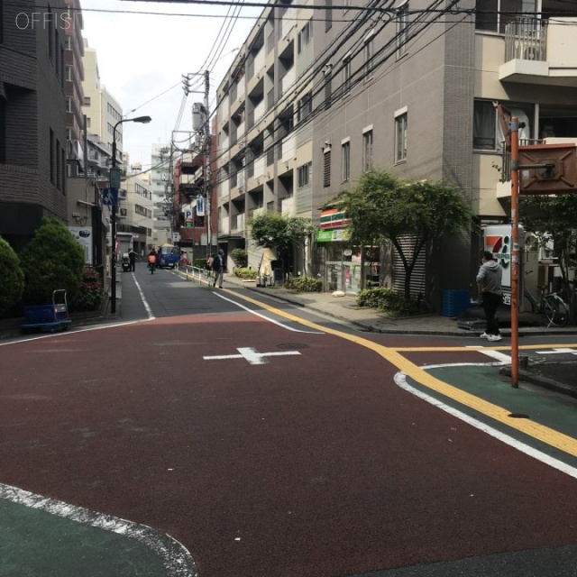 廣池ビルディング ビル前面道路