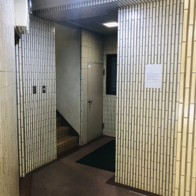 上田司町ビル エントランス