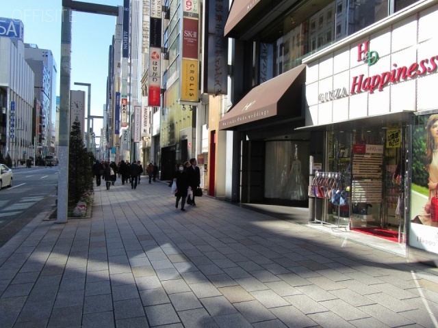 銀座小柳ビル ビル前面道路