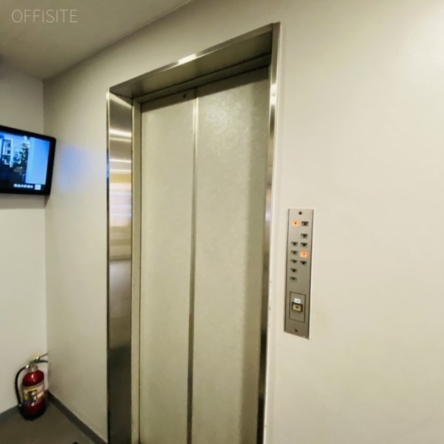 大手ビル エレベーター