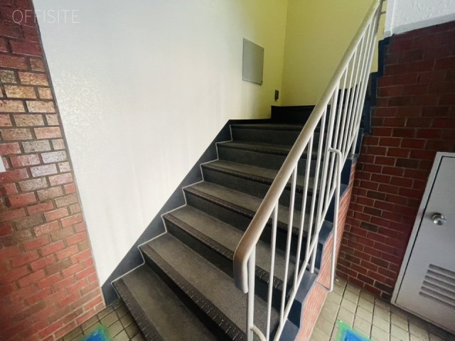 シャトレー渋谷　階段