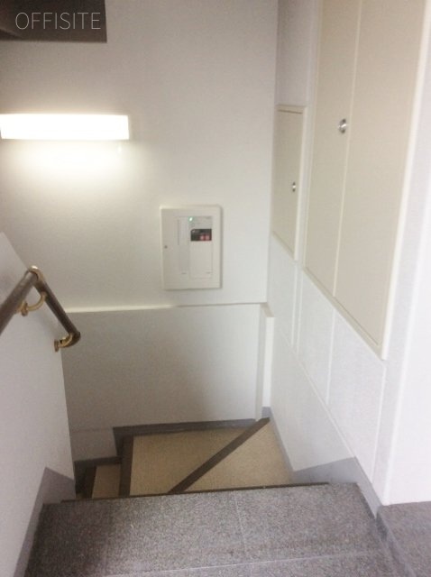 四谷エコビル 階段