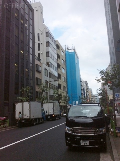 トーア新富マンション ビル周辺道路