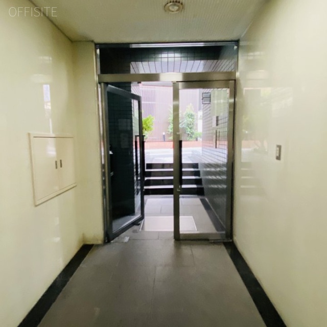 行雲ビル　エントランス