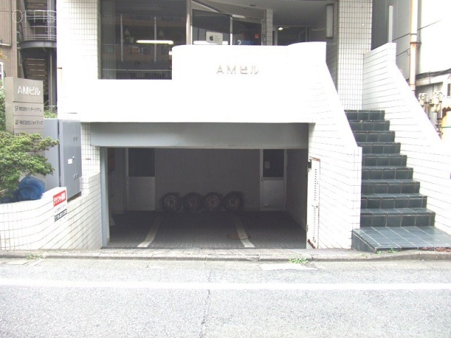 AMビル 駐車場