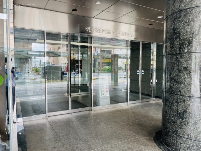 明治安田生命水戸南町ビル エントランス