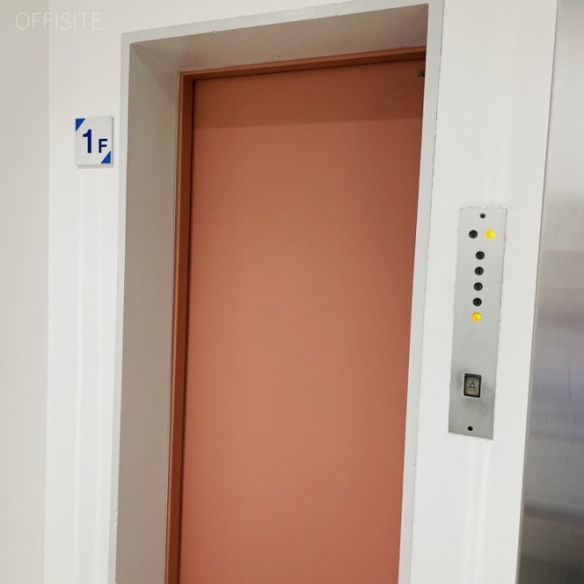 リブラ丸の内3　エントランス