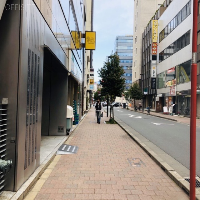 神保町SFビル ビル前面道路