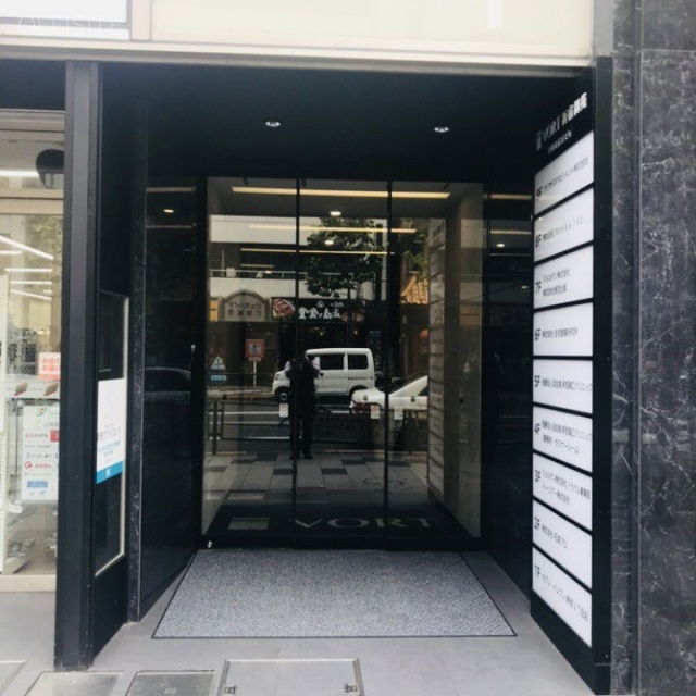 VORT新宿御苑　エントランス