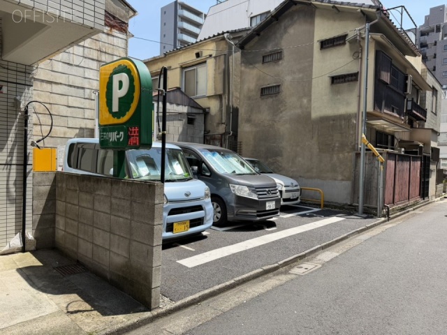 浅草橋MSビル 隣地のコインパーキング