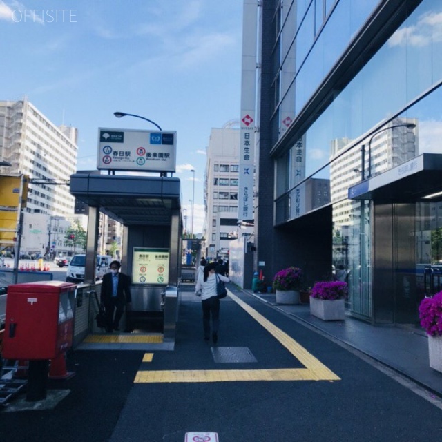 日本生命春日駅前ビル ビル前面道路