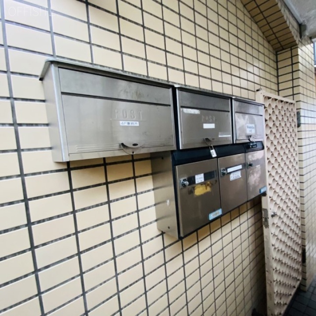 近代ビル 郵便受け