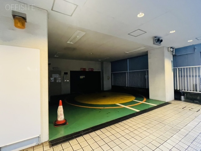 第7山秀ビル 駐車場