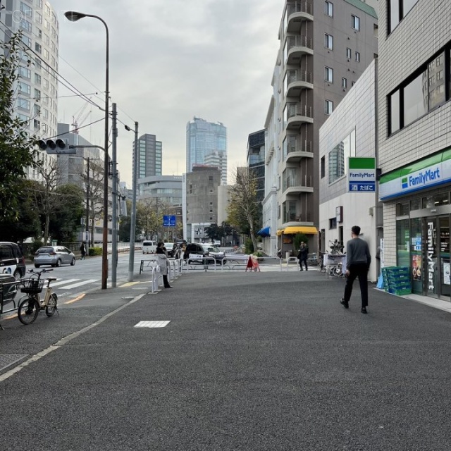 乃木坂パークフロント 前面歩道