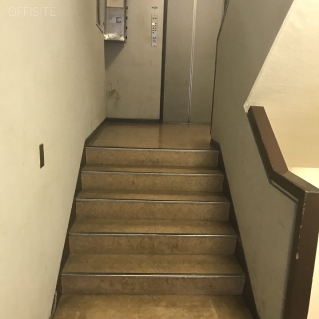 くりはらビル エントランス