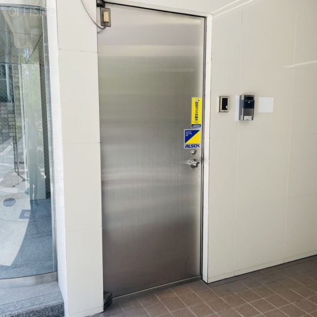 シトゥラスTビル　通用口