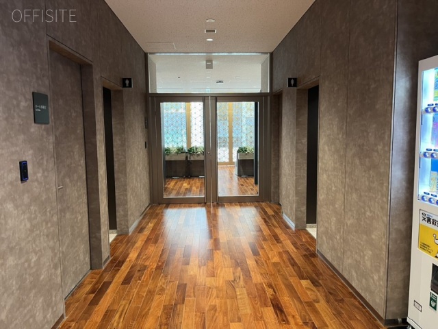 明治薬科大学剛堂会館 エントランス