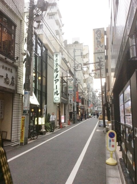 峯村ビル ビル周辺道路