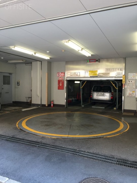 岩波神保町ビル 駐車場