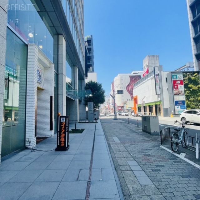 名古屋平和ビル 前面歩道