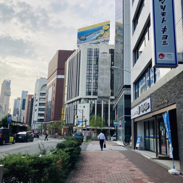 銀座槇町ビル ビル前面道路