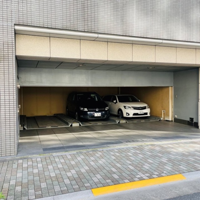 TOWAビル 駐車場