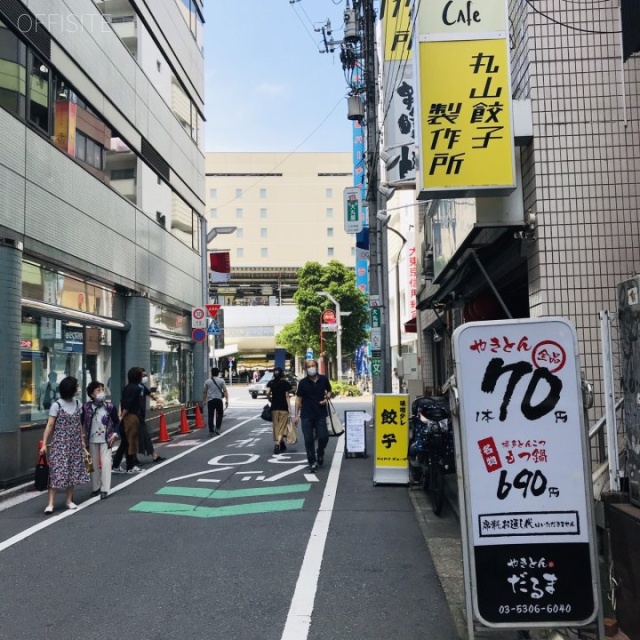 高円寺Jビル ビル前面道路