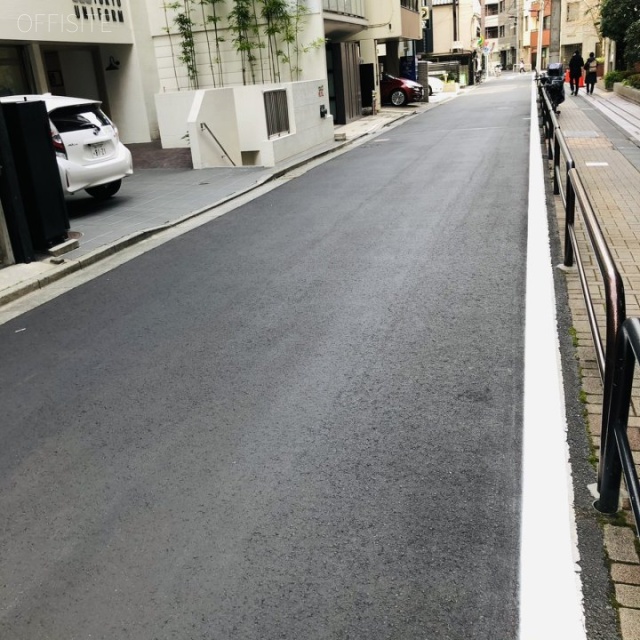 森田ビル ビル前面道路