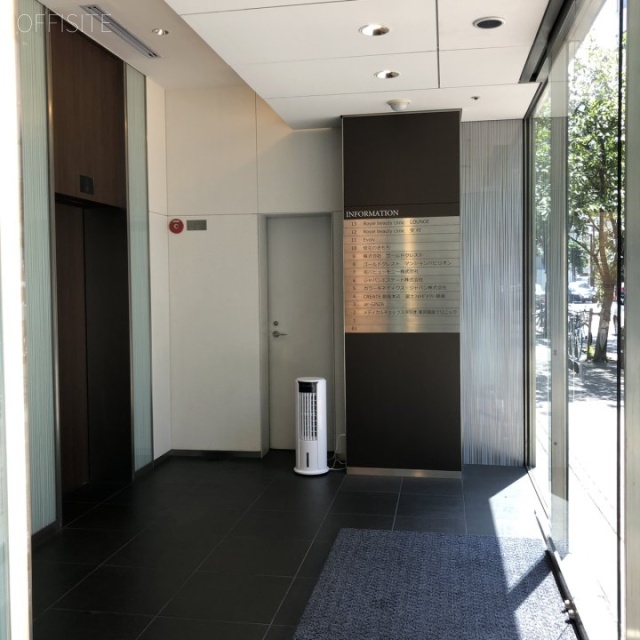 サクセス銀座ファーストビル エントランス