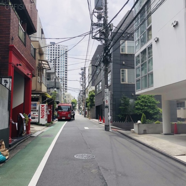 進藤ビル ビル前面道路