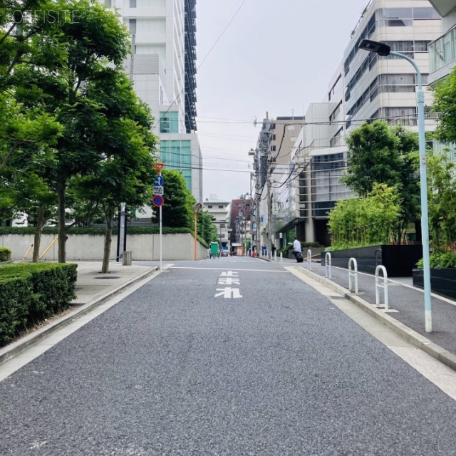 東京元赤坂ビル ビル前面道路