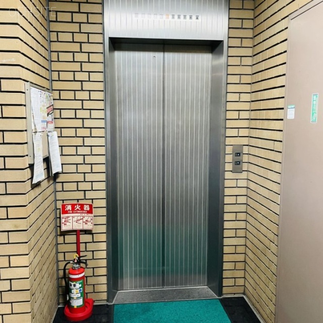 ライダーズビル エレベーター