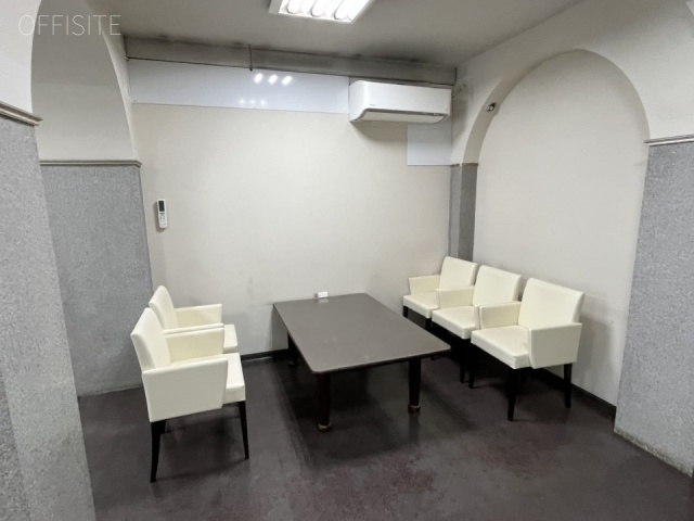 若草ビルA館　エントランス