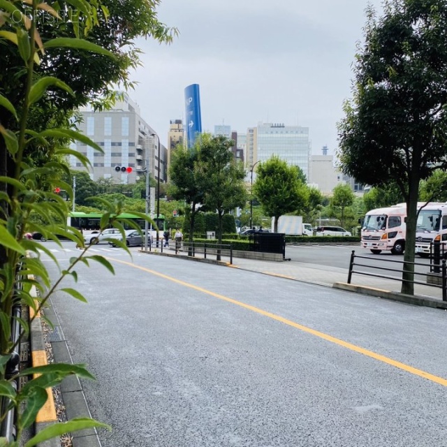 サンシビル ビル前面道路