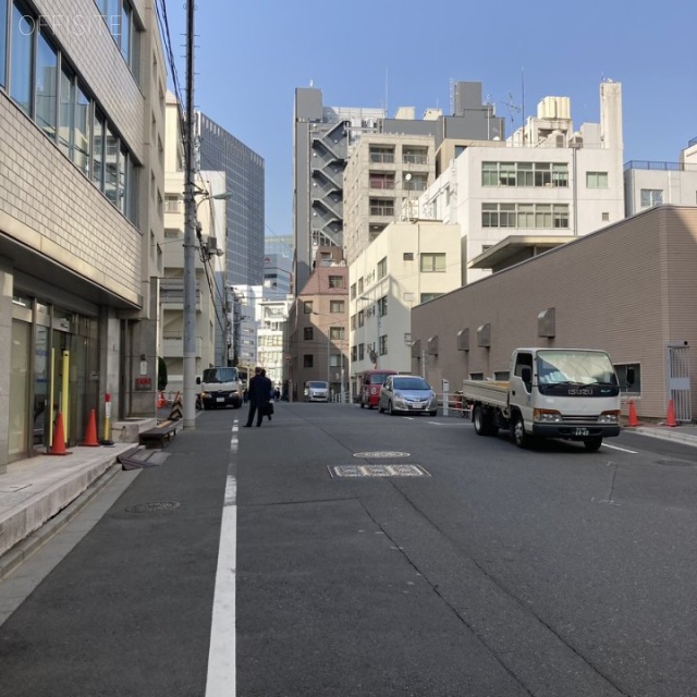 プレリュード中央ビル ビル前面道路