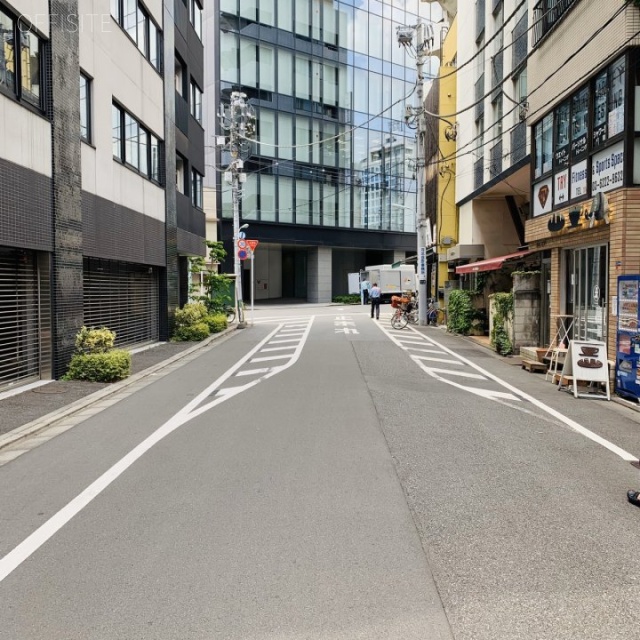 カイセイ八丁堀ビル ビル前面道路