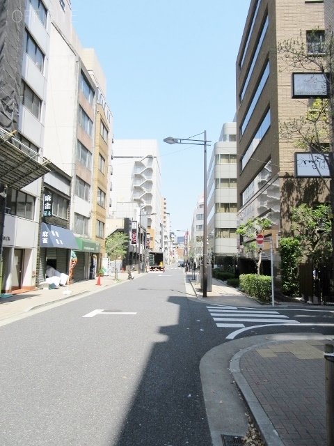 稲葉ビル ビル前面道路