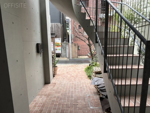 KRKビル　エントランス