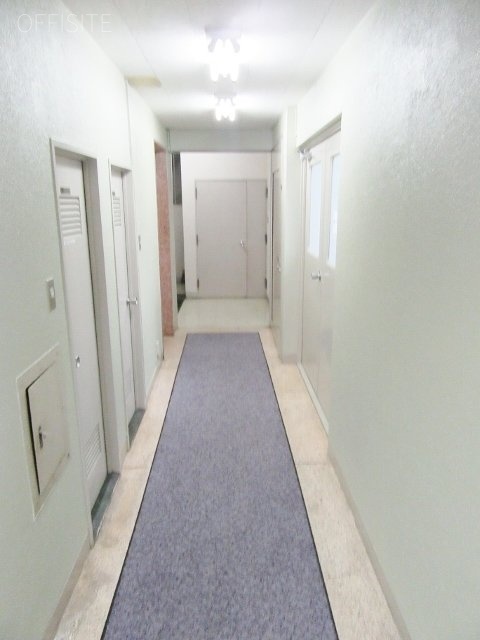 鈴友ビル エントランス