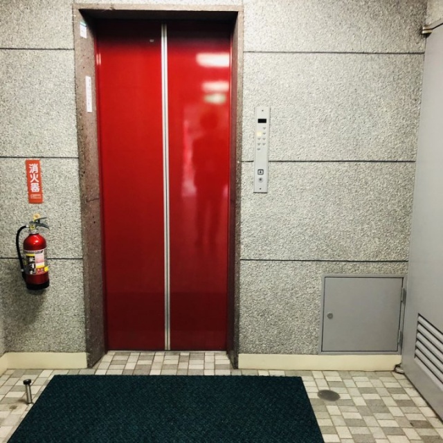 新橋SSビル エレベーター